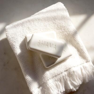 AHAVA Deadsea Salt Moisturizing Salt Soap Mydło w kostce dla kobiet 100 g