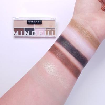 Revolution Relove Colour Play Shadow Palette Cienie do powiek dla kobiet 5,2 g Odcień Mindful