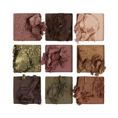 Makeup Revolution London Ultimate Desire Cienie do powiek dla kobiet 8,1 g Odcień Stripped Khaki