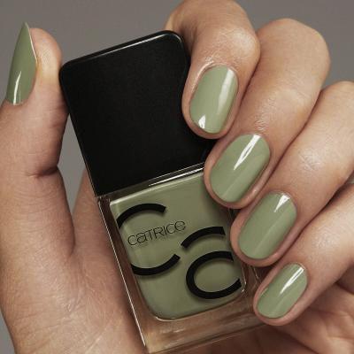 Catrice Iconails Lakier do paznokci dla kobiet 10,5 ml Odcień 124 Believe In Jade