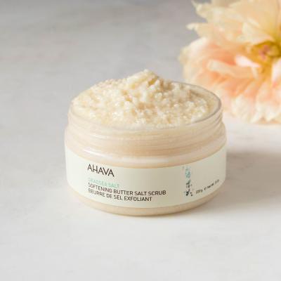 AHAVA Deadsea Salt Softening Butter Salt Scrub Peeling do ciała dla kobiet 220 g