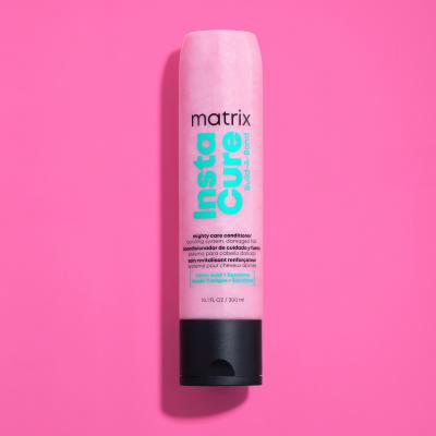 Matrix Instacure Build-A-Bond Mighty Care Conditioner Odżywka dla kobiet 300 ml